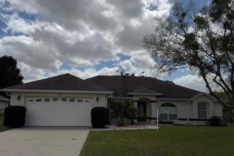 House in Ocala, Florida 3 bedrooms, 195.84 sq.m. № 2205596 - photo 2