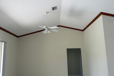 House in Ocala, Florida 3 bedrooms, 195.84 sq.m. № 2205596 - photo 14
