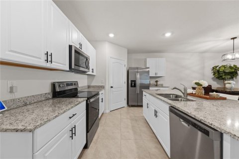 Casa en venta en Orange City, Florida, 4 dormitorios, 170.57 m2 № 2298273 - foto 15