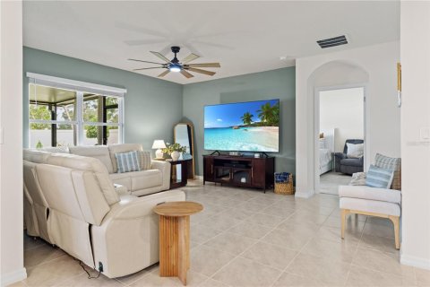 Casa en venta en Orange City, Florida, 4 dormitorios, 170.57 m2 № 2298273 - foto 25
