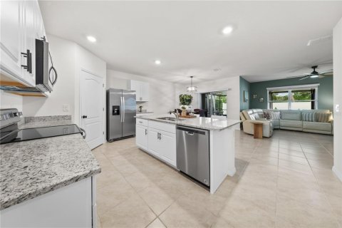 Casa en venta en Orange City, Florida, 4 dormitorios, 170.57 m2 № 2298273 - foto 18