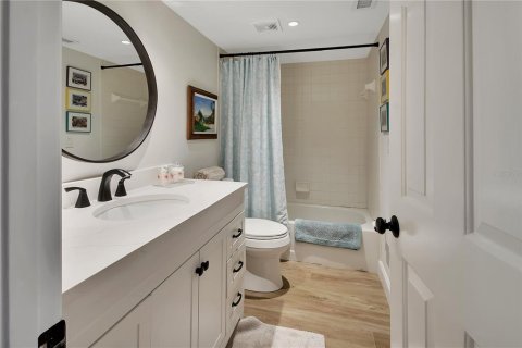 Condo in New Smyrna Beach, Florida, 2 bedrooms № 2386468 - photo 26