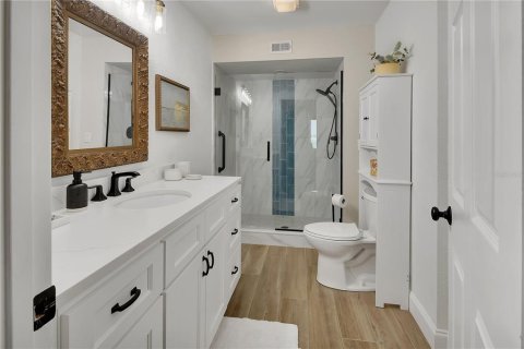 Condo in New Smyrna Beach, Florida, 2 bedrooms № 2386468 - photo 19