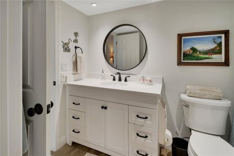 Condo in New Smyrna Beach, Florida, 2 bedrooms № 2386468 - photo 25