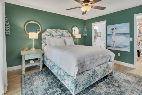 Condo in New Smyrna Beach, Florida, 2 bedrooms № 2386468 - photo 17