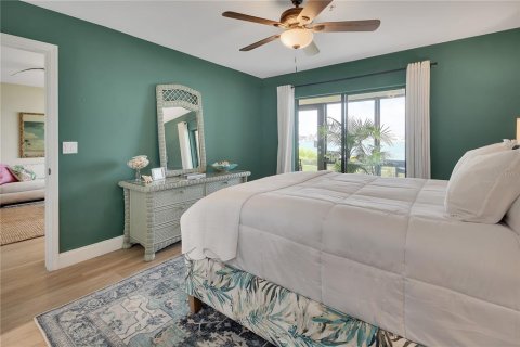 Condo in New Smyrna Beach, Florida, 2 bedrooms № 2386468 - photo 18