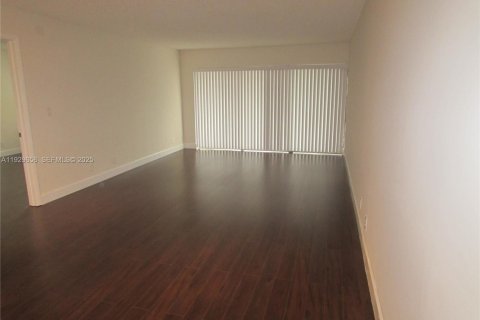 Copropriété à louer à Weston, Floride: 1 chambre, 75.44 m2 № 1988781 - photo 4