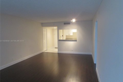 Copropriété à louer à Weston, Floride: 1 chambre, 75.44 m2 № 1988781 - photo 12