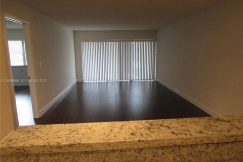 Copropriété à louer à Weston, Floride: 1 chambre, 75.44 m2 № 1988781 - photo 5