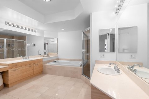 Купить кондоминиум в Авентура, Флорида 2 спальни, 203.46м2, № 1941709 - фото 23