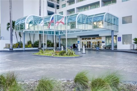 Condominio en venta en Fort Lauderdale, Florida, 1 dormitorio, 50.91 m2 № 397681 - foto 1