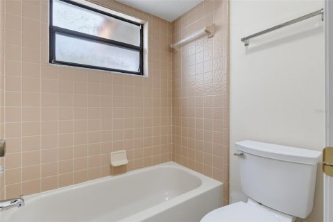 Villa ou maison à vendre à Temple Terrace, Floride: 2 chambres, 157.75 m2 № 2291531 - photo 22