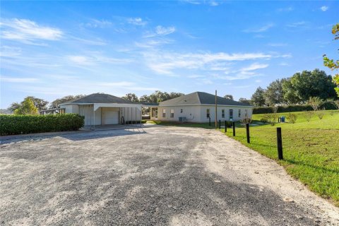 House in Belleview, Florida 3 bedrooms, 237.37 sq.m. № 2426009 - photo 3