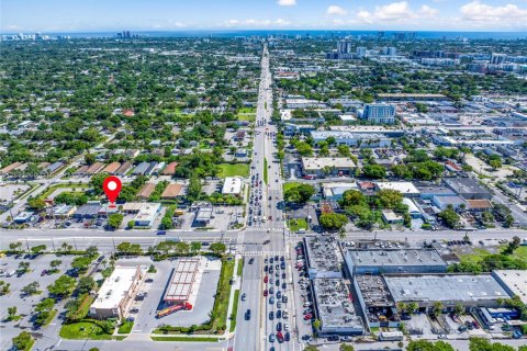 Commercial property in Fort Lauderdale, Florida № 2037865 - photo 13