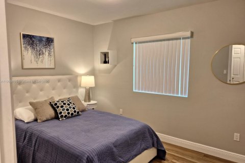 House in Miami Gardens, Florida 4 bedrooms, 160.26 sq.m. № 1965379 - photo 27