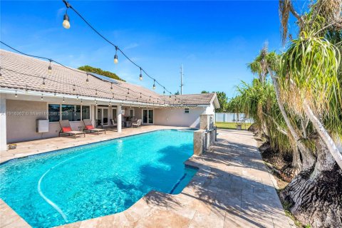 Купить виллу или дом в Майами, Флорида 4 спальни, 348.2м2, № 1971886 - фото 16