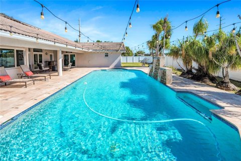 Купить виллу или дом в Майами, Флорида 4 спальни, 348.2м2, № 1971886 - фото 17