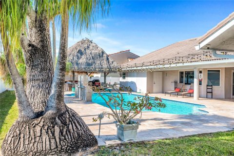 Купить виллу или дом в Майами, Флорида 4 спальни, 348.2м2, № 1971886 - фото 14