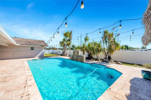 Купить виллу или дом в Майами, Флорида 4 спальни, 348.2м2, № 1971886 - фото 18