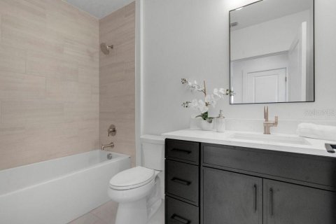 Touwnhouse à vendre à Orlando, Floride: 3 chambres, 221.29 m2 № 2119852 - photo 16