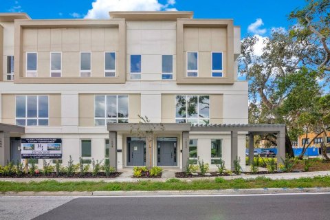 Touwnhouse à vendre à Orlando, Floride: 3 chambres, 221.29 m2 № 2119852 - photo 2