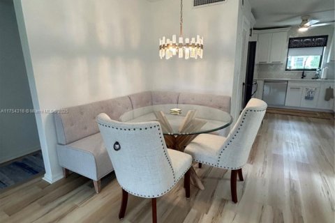 Снять в аренду кондоминиум в Юпитер, Флорида 2 спальни, 98.76м2, № 1958925 - фото 9