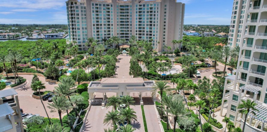 Condo in Highland Beach, Florida, 4 bedrooms  № 2189879