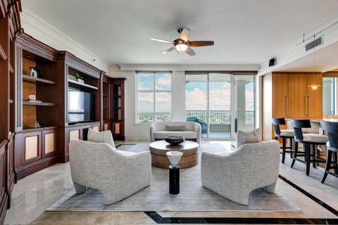 Condo in Highland Beach, Florida, 4 bedrooms  № 2189879 - photo 24