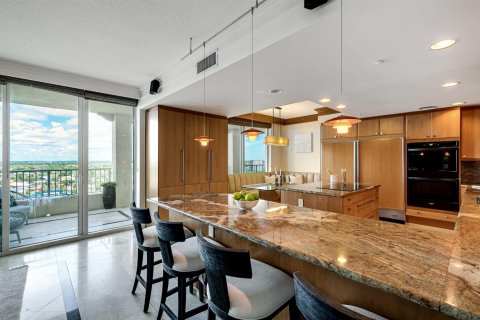 Condo in Highland Beach, Florida, 4 bedrooms  № 2189879 - photo 28