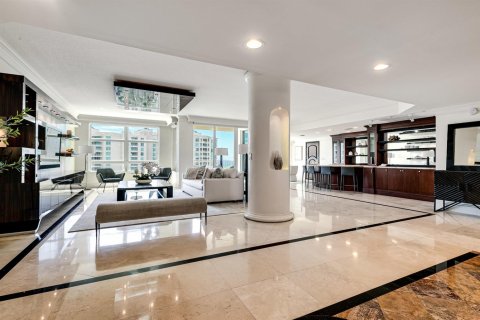 Condo in Highland Beach, Florida, 4 bedrooms  № 2189879 - photo 17