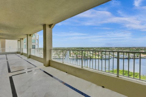 Condo in Highland Beach, Florida, 4 bedrooms  № 2189879 - photo 9