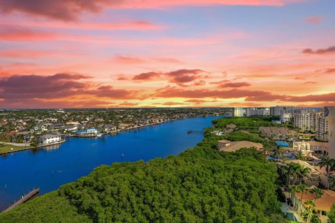 Condo in Highland Beach, Florida, 4 bedrooms  № 2189879 - photo 6