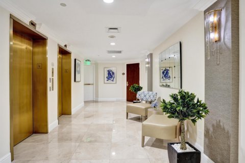 Condo in Highland Beach, Florida, 4 bedrooms  № 2189879 - photo 5