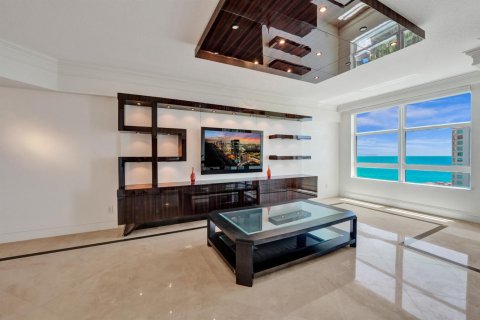 Condo in Highland Beach, Florida, 4 bedrooms  № 2189879 - photo 15