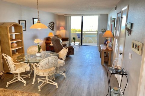 Condominio en alquiler en Hudson, Florida, 2 dormitorios, 88.26 m2 № 479225 - foto 3
