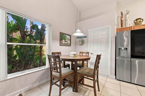 House in Boynton Beach, Florida 3 bedrooms, 191.47 sq.m. № 2391769 - photo 17