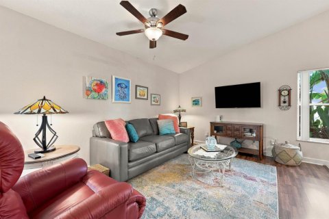 House in Boynton Beach, Florida 3 bedrooms, 191.47 sq.m. № 2391769 - photo 12
