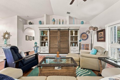 House in Boynton Beach, Florida 3 bedrooms, 191.47 sq.m. № 2391769 - photo 7