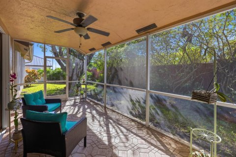 House in Boynton Beach, Florida 3 bedrooms, 191.47 sq.m. № 2391769 - photo 30