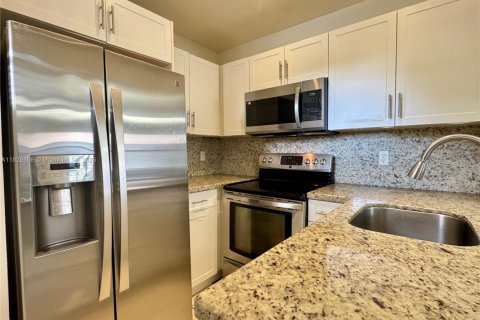 Condominio en venta en Miami, Florida, 2 dormitorios, 69.68 m2 № 1955206 - foto 8