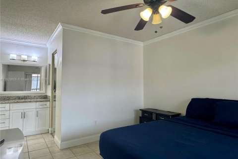 Condominio en venta en Miami, Florida, 2 dormitorios, 69.68 m2 № 1955206 - foto 10