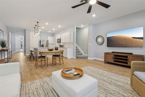 Townhouse in Plantation, Florida 3 bedrooms, 151.15 sq.m. № 1809133 - photo 4