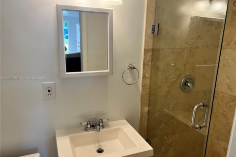 Immobilier commercial à louer à North Miami Beach, Floride: 1 chambre, 19.51 m2 № 2154918 - photo 5