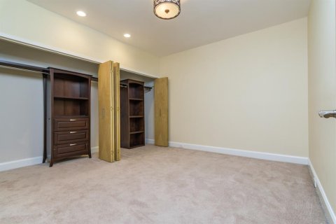 Condo in Tampa, Florida, 3 bedrooms  № 1810737 - photo 17