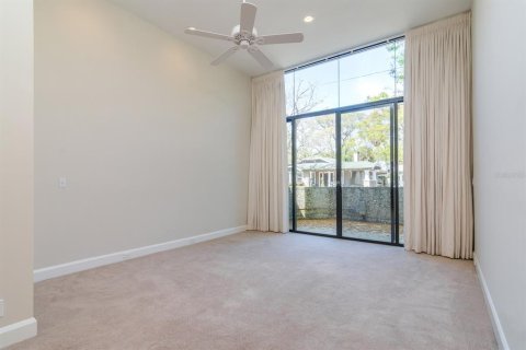 Condo in Tampa, Florida, 3 bedrooms  № 1810737 - photo 13