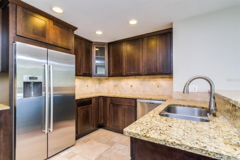 Condo in Tampa, Florida, 3 bedrooms  № 1810737 - photo 9