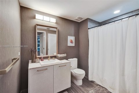 Снять в аренду кондоминиум в Майами, Флорида 2 спальни, 95.5м2, № 1944890 - фото 15