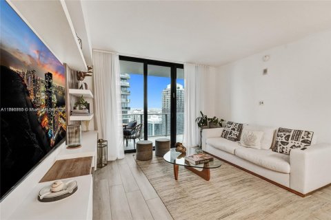 Снять в аренду кондоминиум в Майами, Флорида 2 спальни, 95.5м2, № 1944890 - фото 5