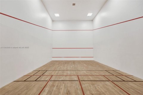 Снять в аренду кондоминиум в Майами, Флорида 2 спальни, 95.5м2, № 1944890 - фото 30