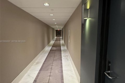 Снять в аренду кондоминиум в Авентура, Флорида 2 спальни, 109.72м2, № 1991146 - фото 30